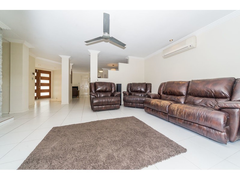 131 Monterey Keys Drive, Helensvale QLD 4212