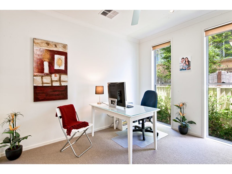 2/15 Teal Avenue, Paradise Point QLD 4216