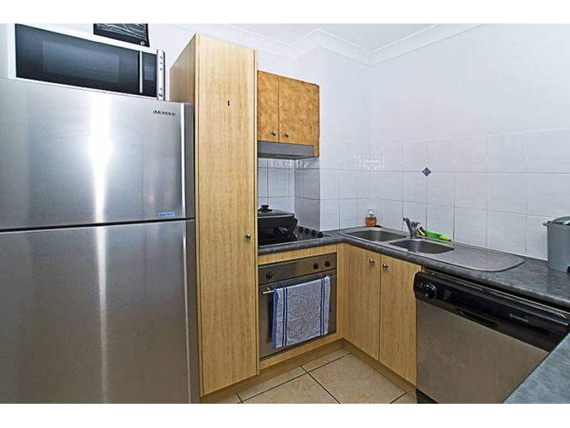 22/89 Bayview Street, Runaway Bay QLD 4216