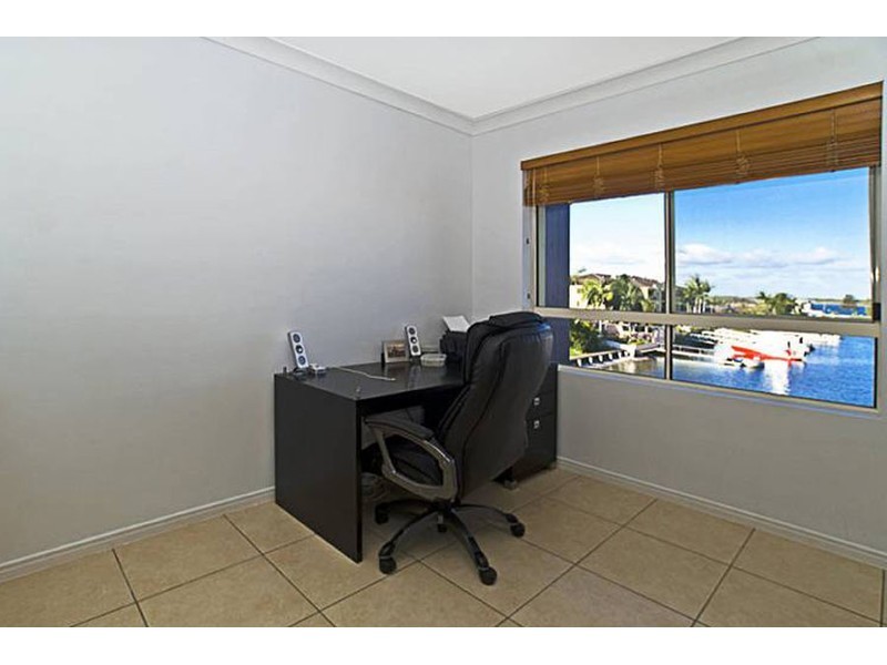 22/89 Bayview Street, Runaway Bay QLD 4216
