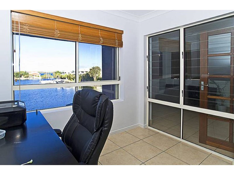 22/89 Bayview Street, Runaway Bay QLD 4216