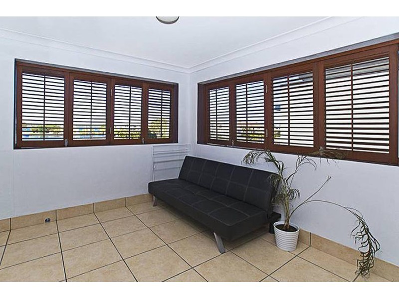 22/89 Bayview Street, Runaway Bay QLD 4216