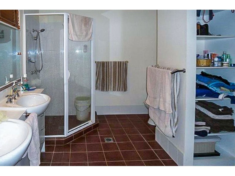 34 Thrush Avenue, Paradise Point QLD 4216