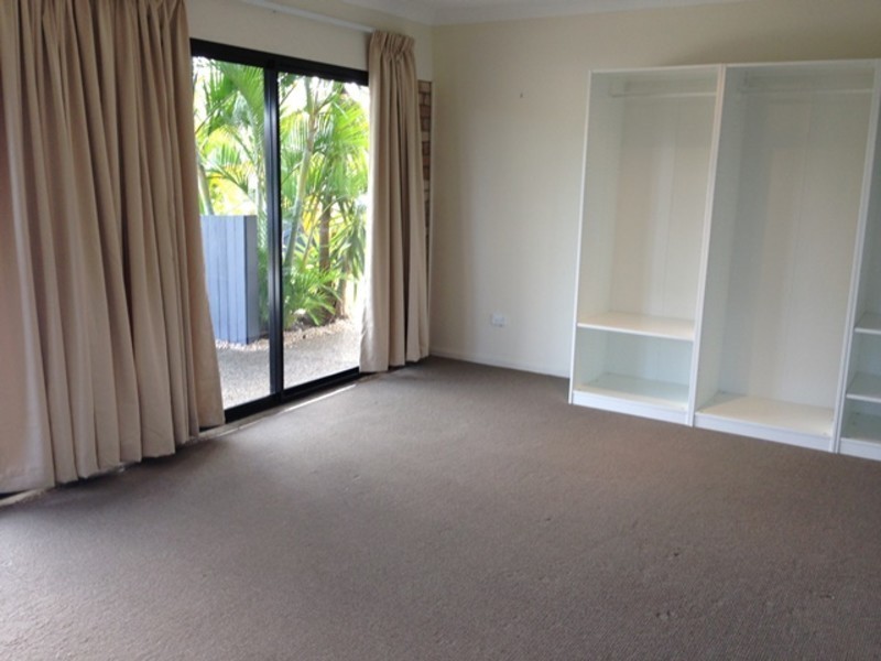 6 Meadow Way, Upper Coomera QLD 4209