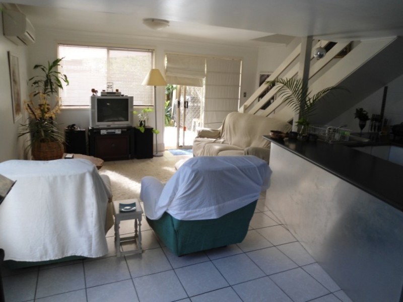 21/81 Olsen Avenue, Labrador QLD 4215