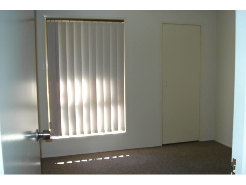 2/5 Waterbird Court, Coombabah QLD 4216