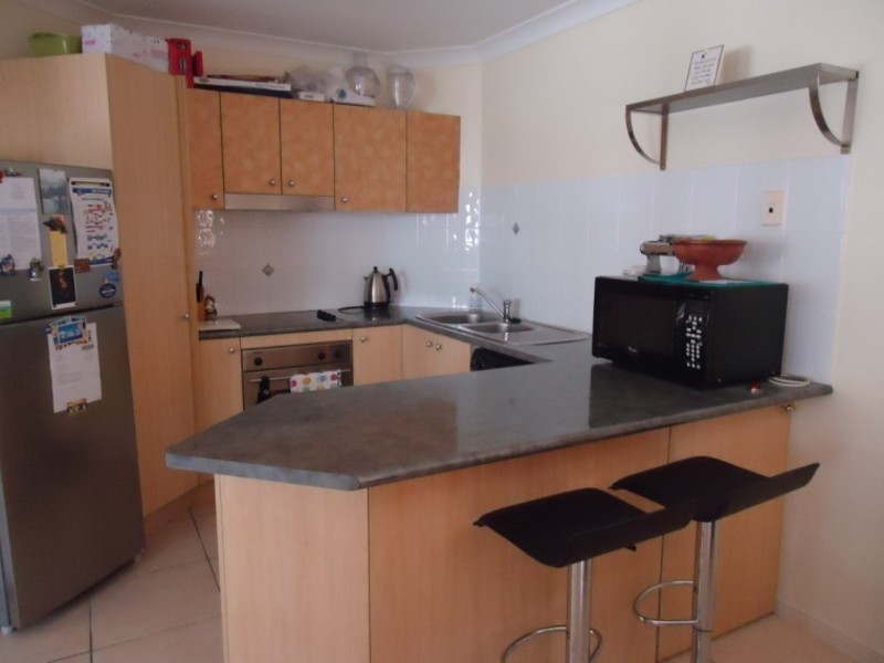 6/89 Bayview Street, Runaway Bay QLD 4216
