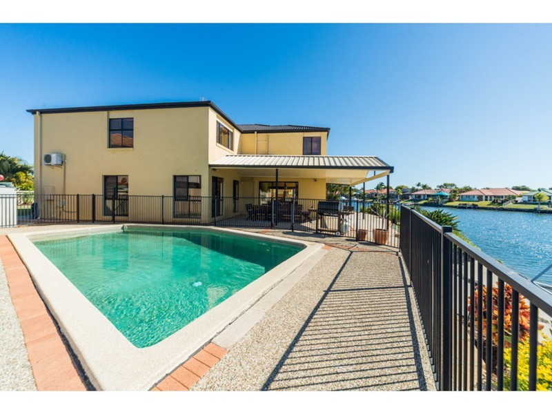 9 Westlake Court, Helensvale QLD 4212