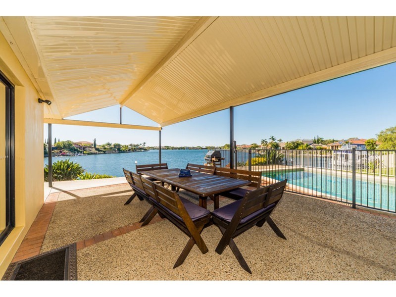9 Westlake Court, Helensvale QLD 4212