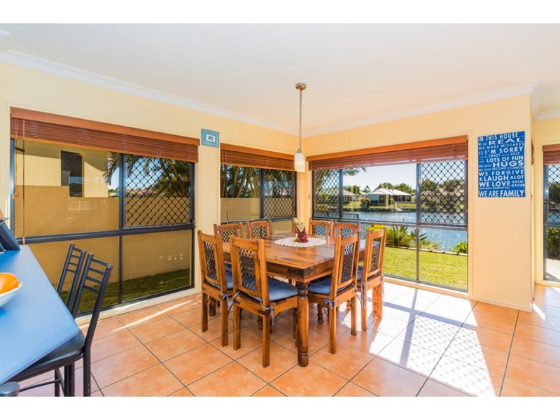 9 Westlake Court, Helensvale QLD 4212