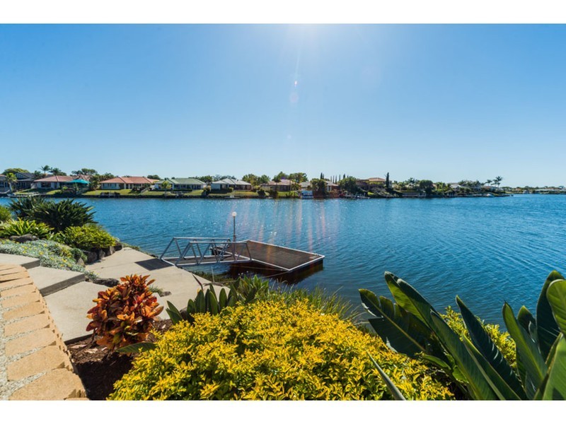 9 Westlake Court, Helensvale QLD 4212