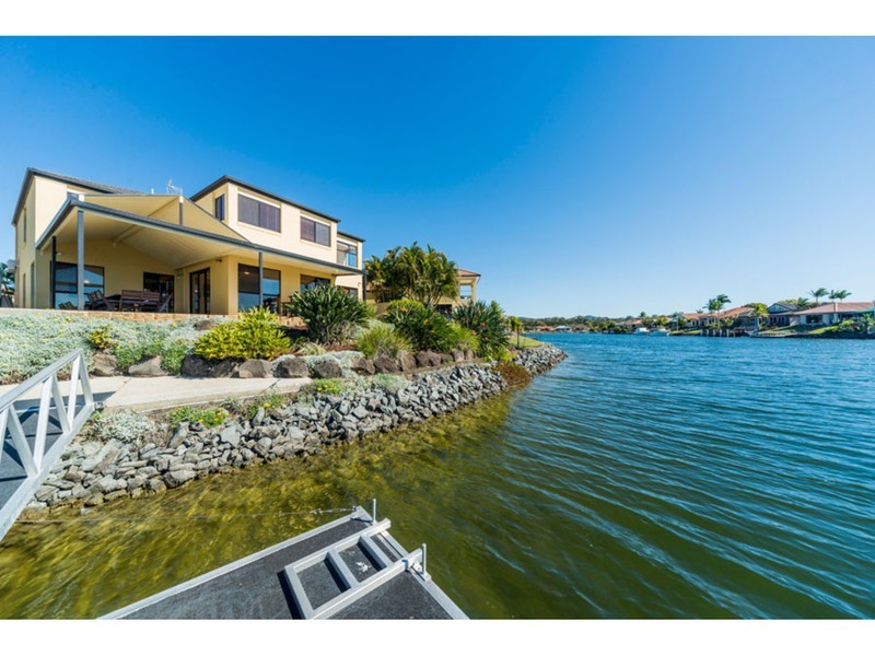 9 Westlake Court, Helensvale QLD 4212