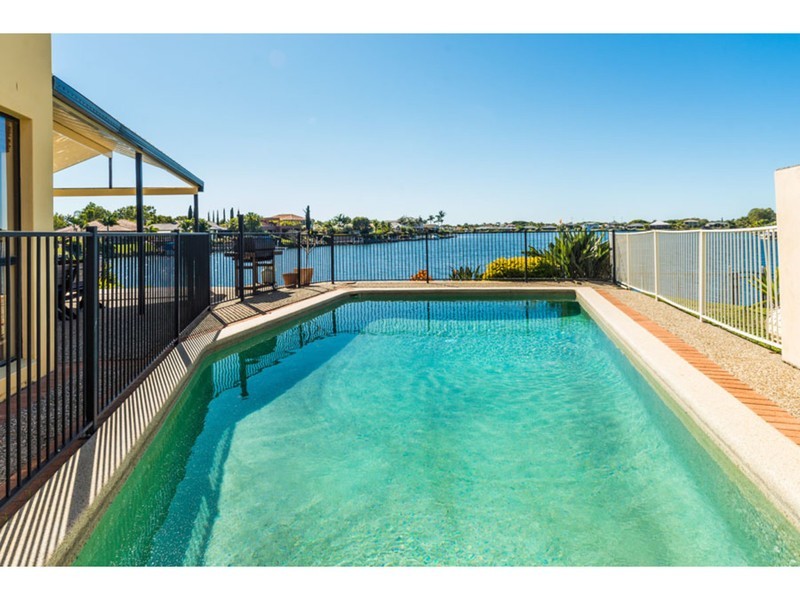 9 Westlake Court, Helensvale QLD 4212