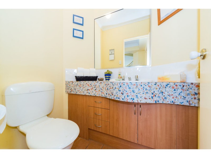 9 Westlake Court, Helensvale QLD 4212