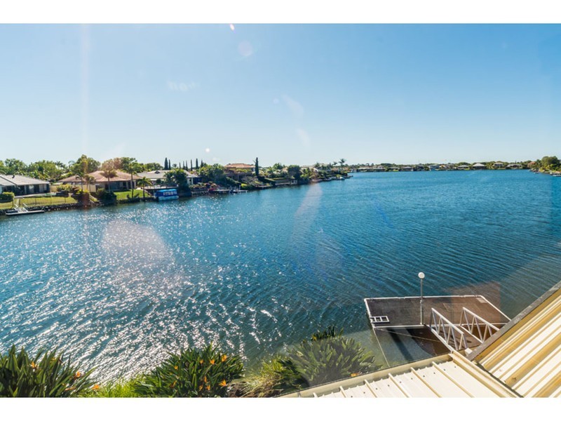 9 Westlake Court, Helensvale QLD 4212