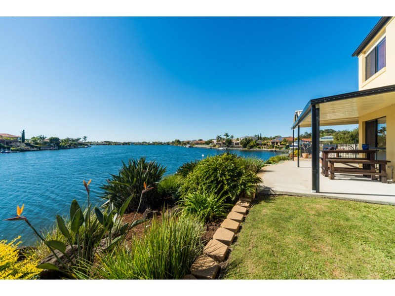 9 Westlake Court, Helensvale QLD 4212