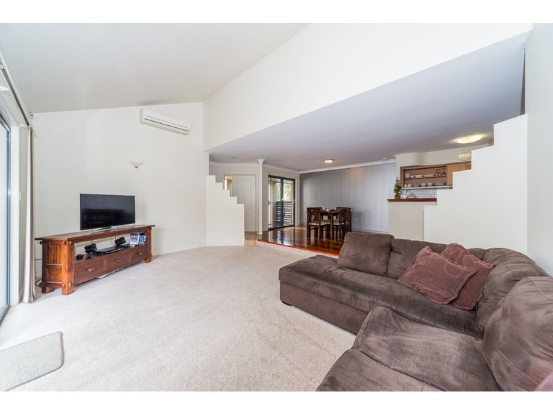 15 Zac Avenue, Coombabah QLD 4216