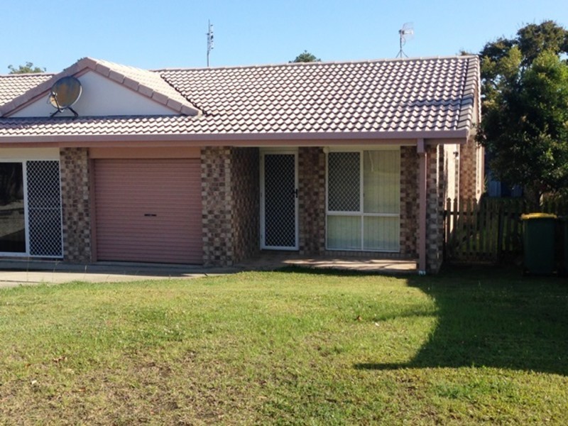 2/6 Annette Court, Labrador QLD 4215