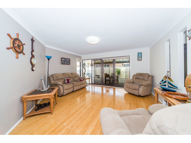 9 Waranga Way, Coombabah QLD 4216