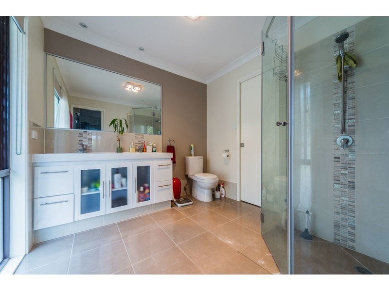 9 Waranga Way, Coombabah QLD 4216