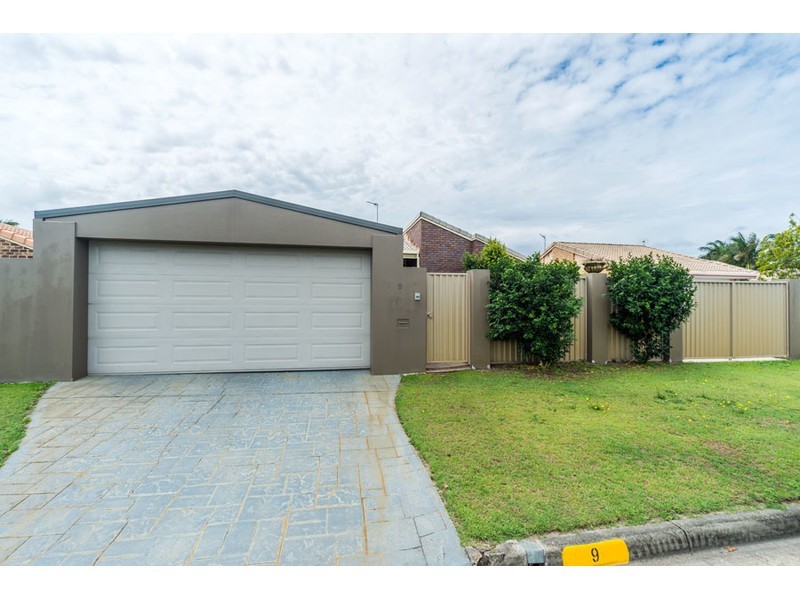 9 Waranga Way, Coombabah QLD 4216