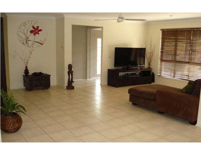 7 Kingaroy Avenue, Helensvale QLD 4212