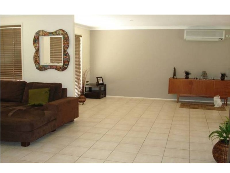 7 Kingaroy Avenue, Helensvale QLD 4212