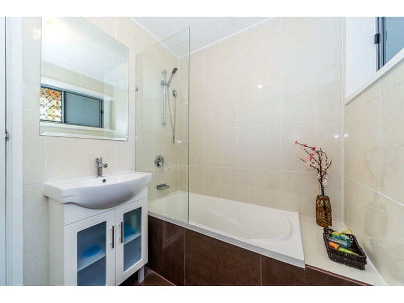 19 Bluegum Avenue, Hollywell QLD 4216