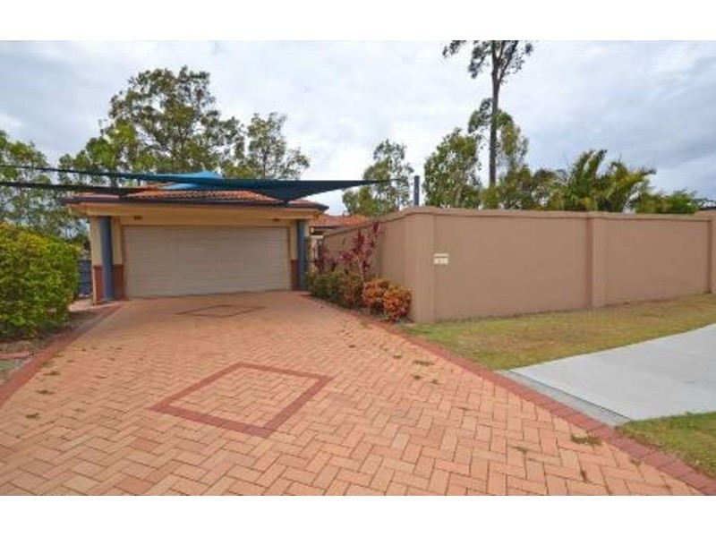 1 Maltravers Drive, Arundel QLD 4214