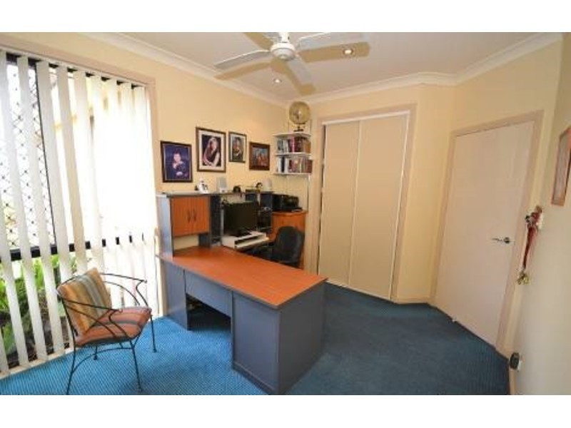 1 Maltravers Drive, Arundel QLD 4214