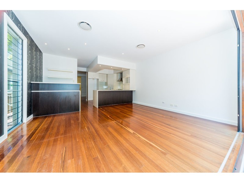 1/7 Rouen Avenue, Paradise Point QLD 4216