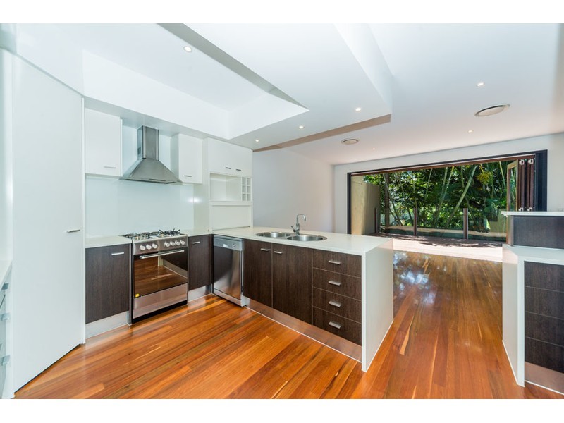 1/7 Rouen Avenue, Paradise Point QLD 4216