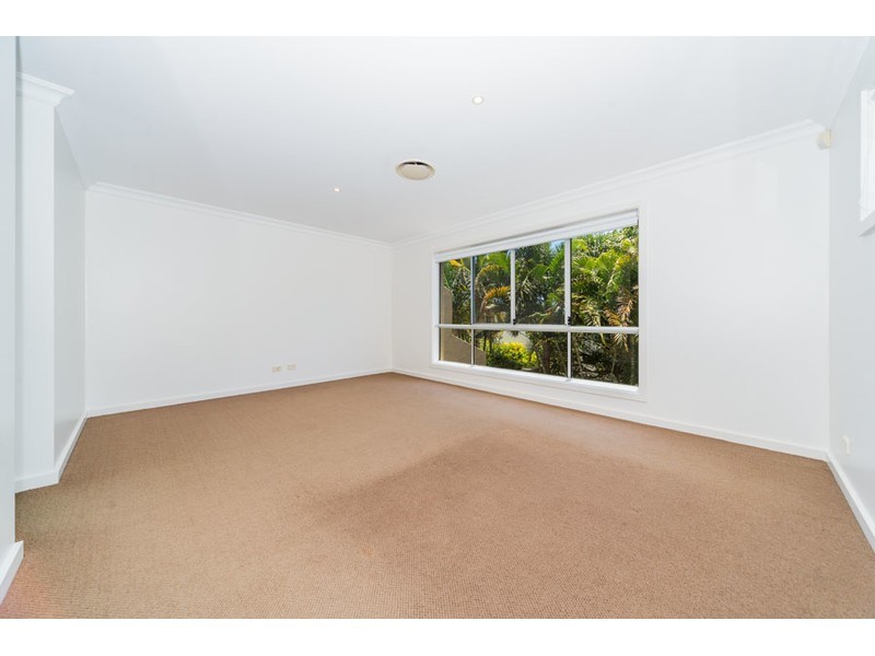 1/7 Rouen Avenue, Paradise Point QLD 4216