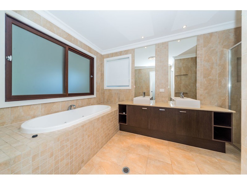 1/7 Rouen Avenue, Paradise Point QLD 4216