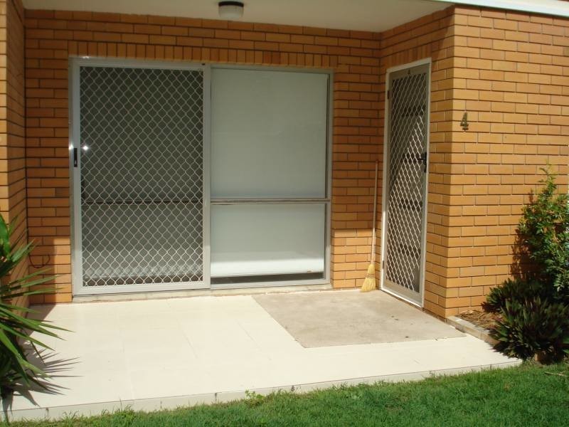 4/83 Bayview Street, Runaway Bay QLD 4216