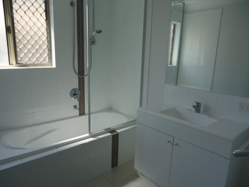 40 Ballybunion Drive, Parkwood QLD 4214