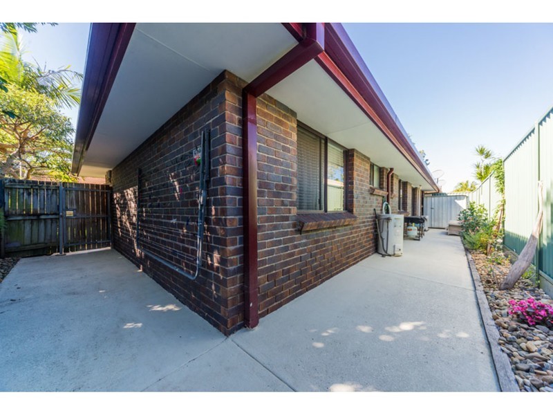 1/7 Ruth Anne Close, Labrador QLD 4215