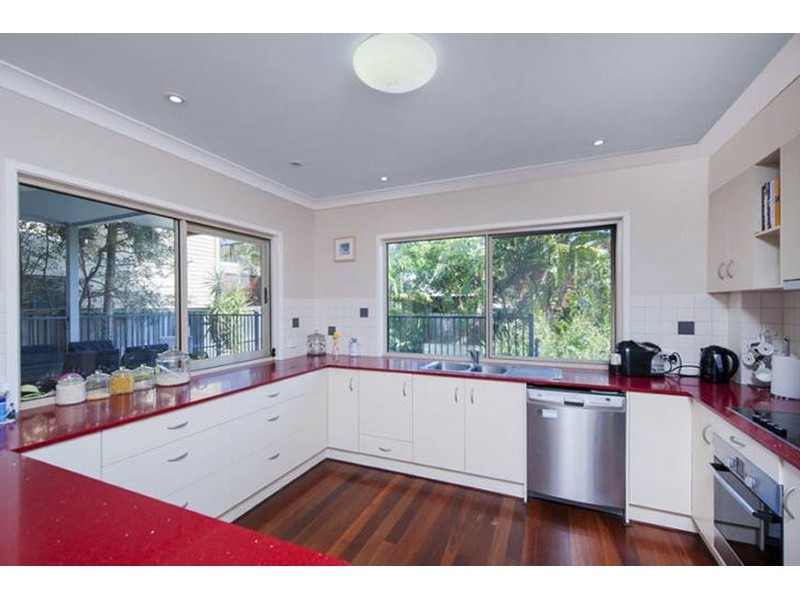 22 Rouen Avenue, Paradise Point QLD 4216