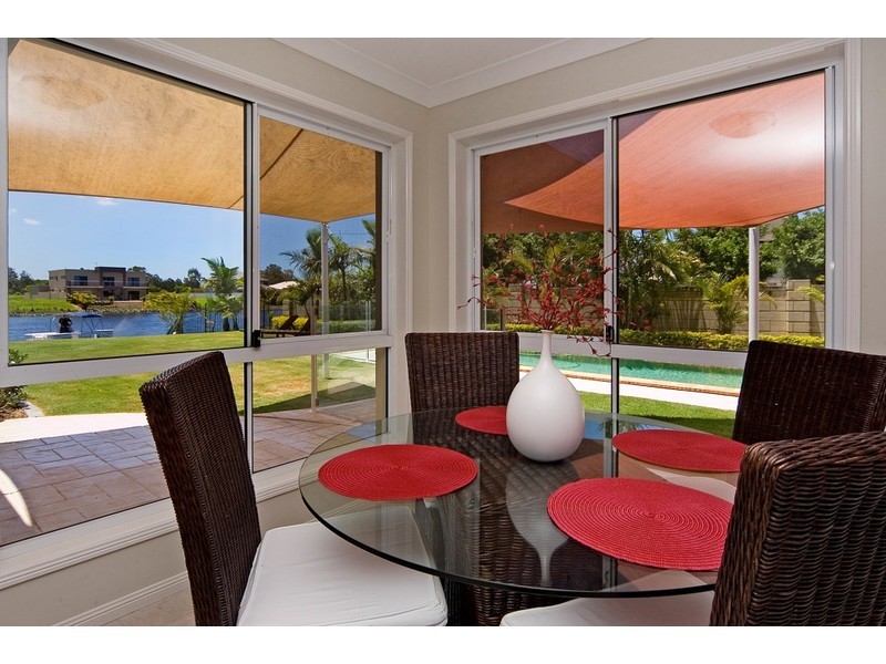 22 Parkwater Point, Helensvale QLD 4212