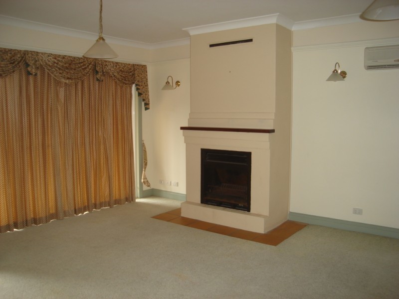 514 Oxley Drive, Runaway Bay QLD 4216