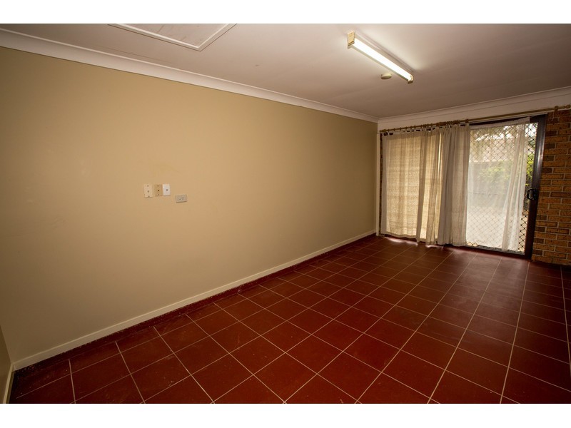 1/25 Nina Parade, Arundel QLD 4214