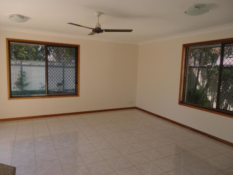 15 Anchorage Way, Biggera Waters QLD 4216