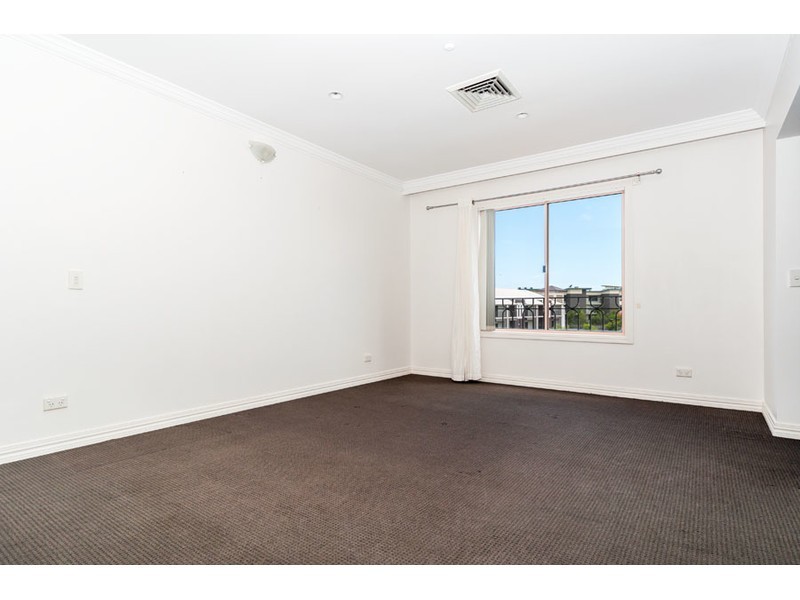 2/14 Pendraat Parade, Hope Island QLD 4212