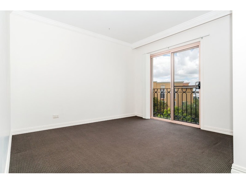 2/14 Pendraat Parade, Hope Island QLD 4212