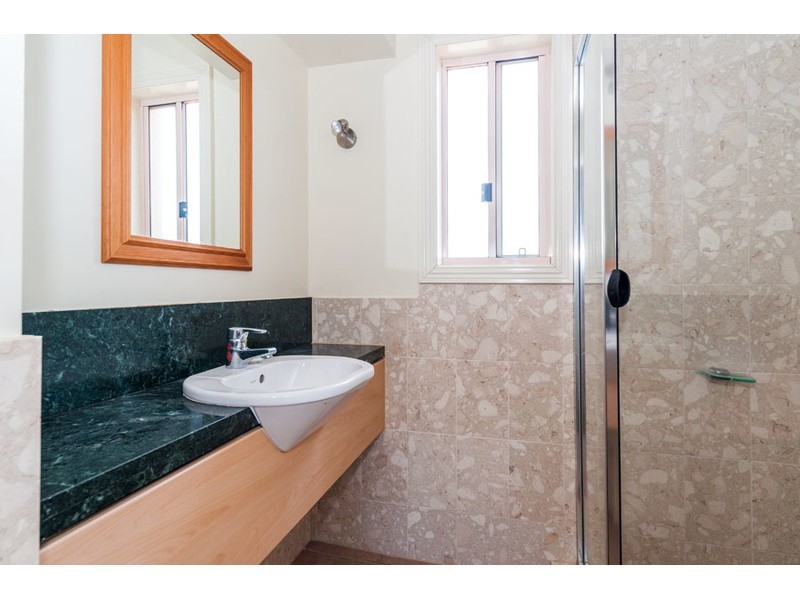 2/14 Pendraat Parade, Hope Island QLD 4212