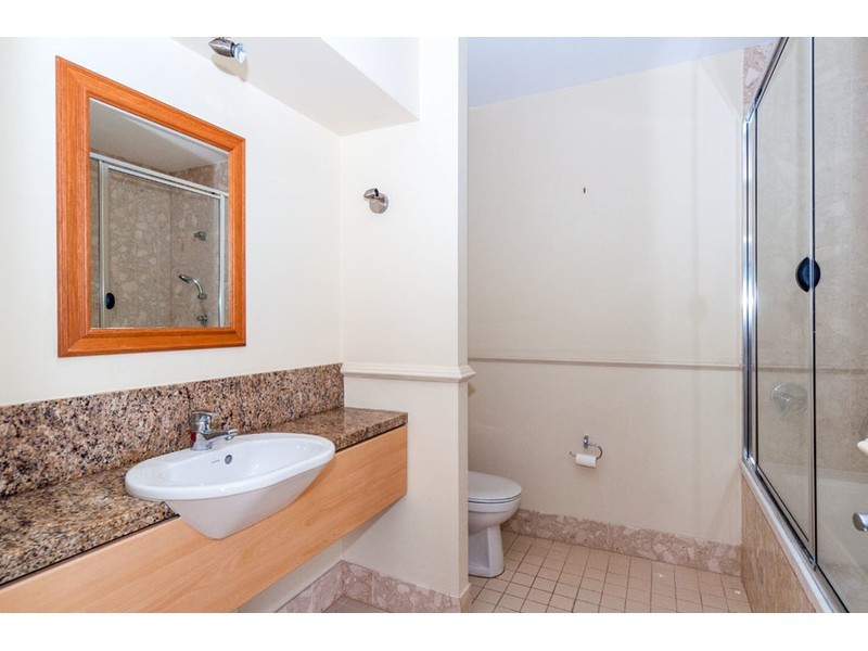 2/14 Pendraat Parade, Hope Island QLD 4212