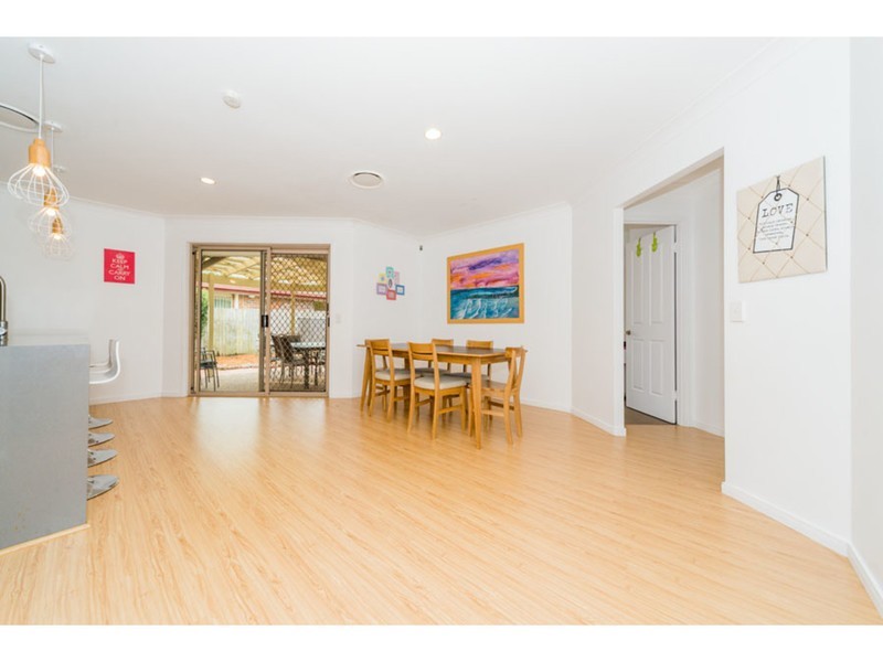 27 Anchorage Way, Biggera Waters QLD 4216