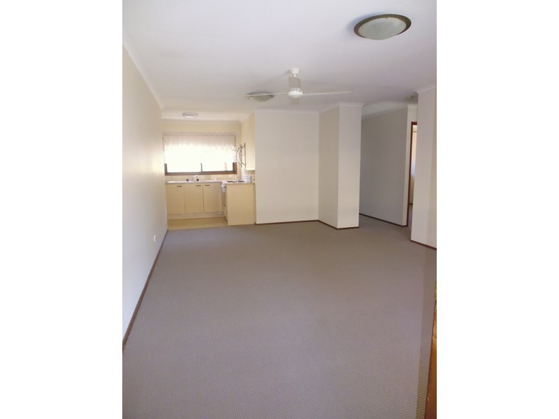 1/8 Gladys Street, Labrador QLD 4215