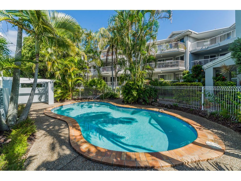 12/4 Madang Crescent, Runaway Bay QLD 4216