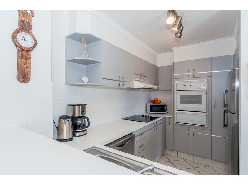 12/4 Madang Crescent, Runaway Bay QLD 4216